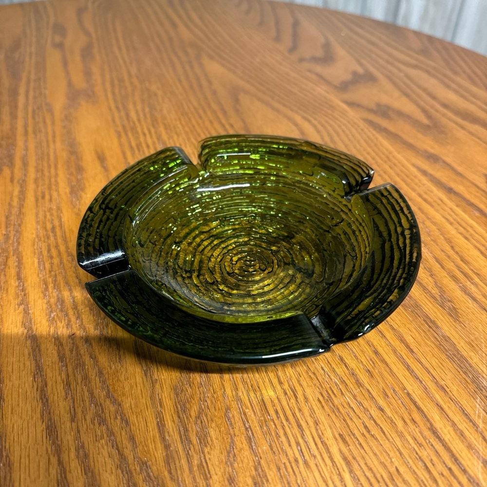 Vintage MCM Anchor Hocking Soreno Avocado Green Glass Ashtray - GREAT CONDITION